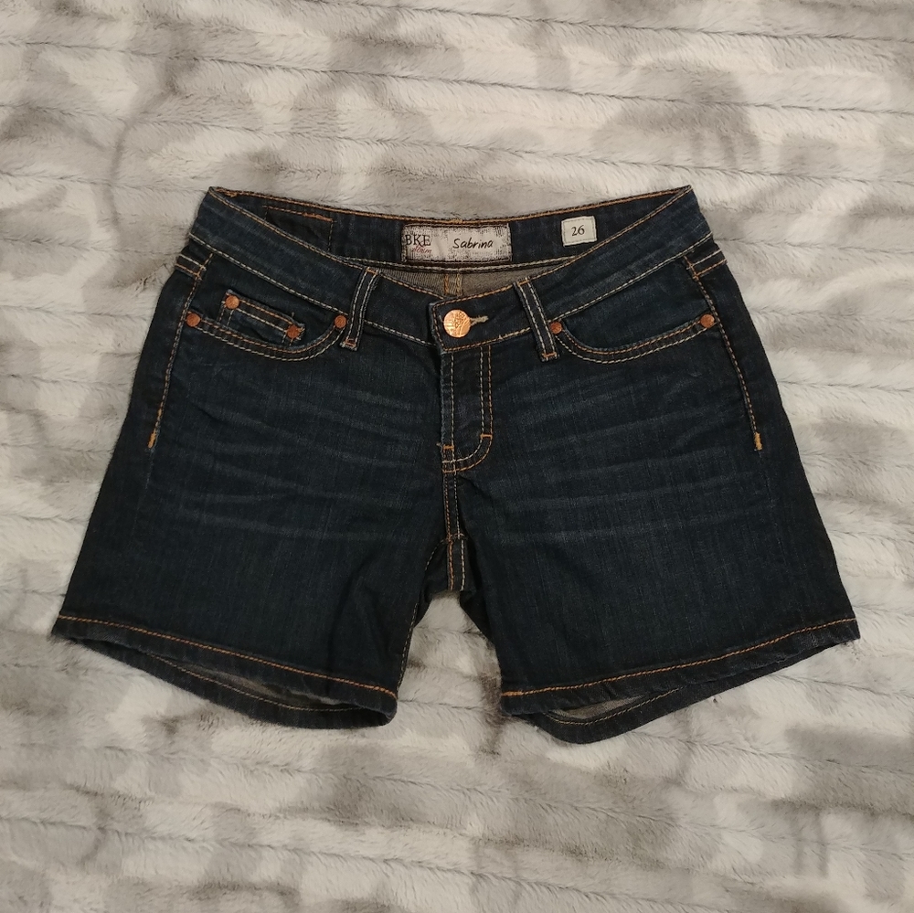 BKE Sabrina shorts